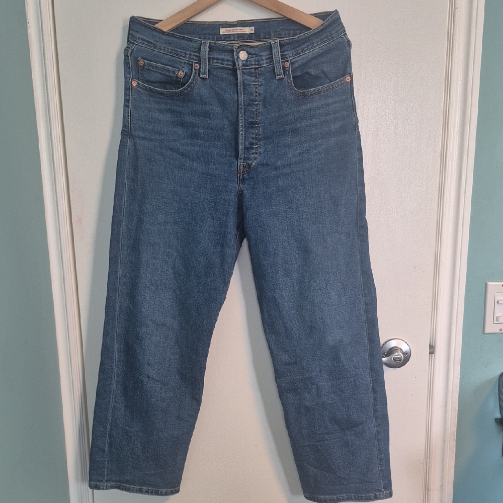 Levi's Women's RT Ribcage Straight Leg Blue Jeans